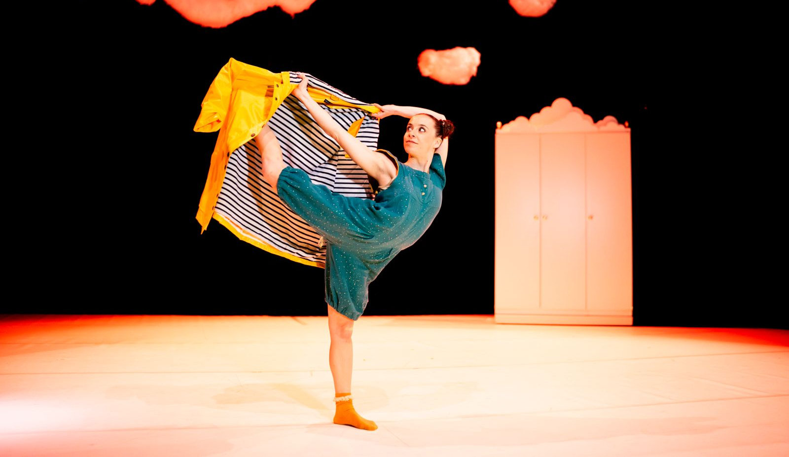 https://www.laval.fr/fileadmin/Galeries_photos_et_videos/Actualit%C3%A9_Agenda/2025/FESTIVALS/J2K/audela_des_nuages.jpg