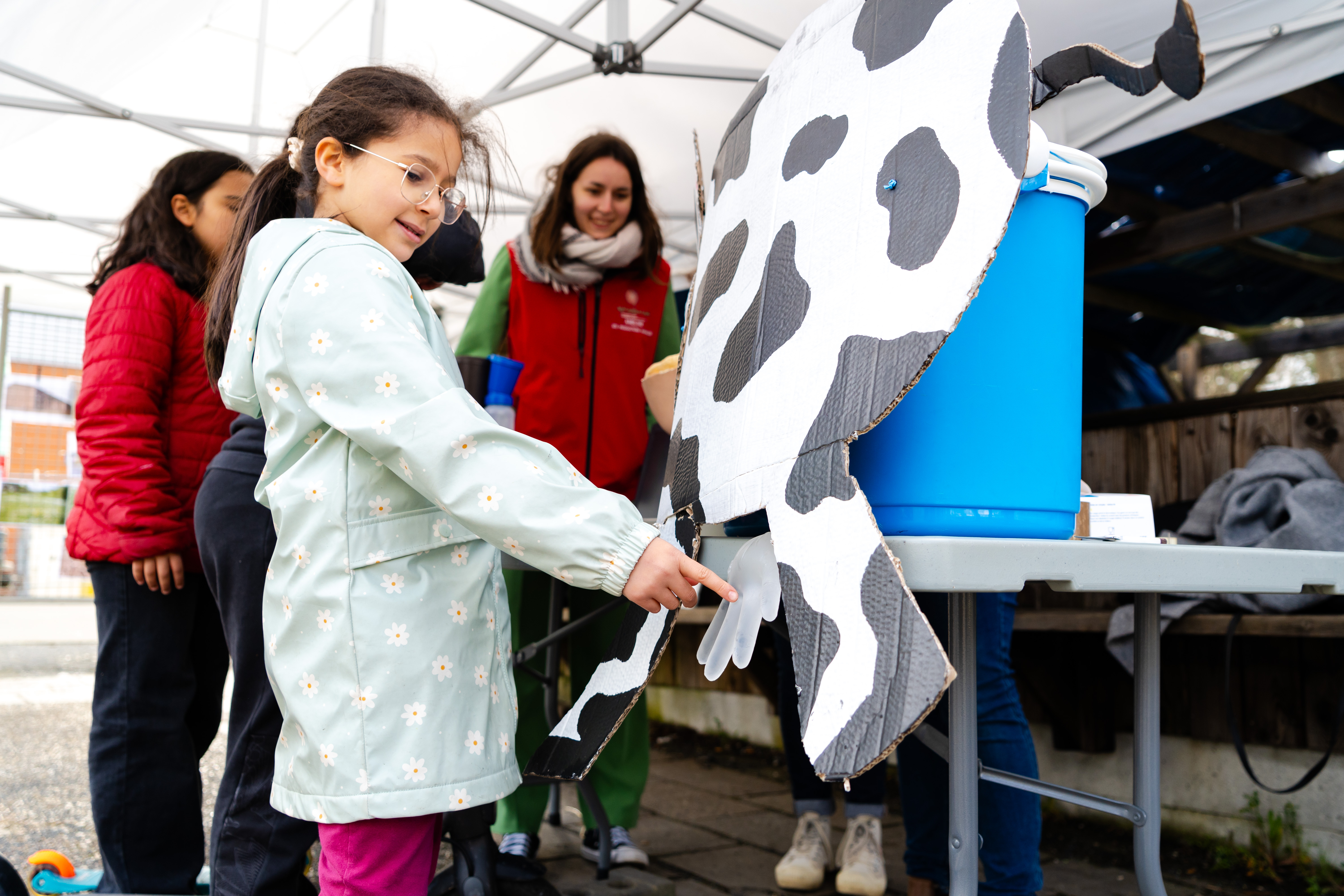 https://www.laval.fr/fileadmin/Phototheque_agglo/Environnement_Nature/PAT/Atelier_fabrication_beurre_01.jpg