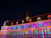 Projections monumentales au Château-Neuf